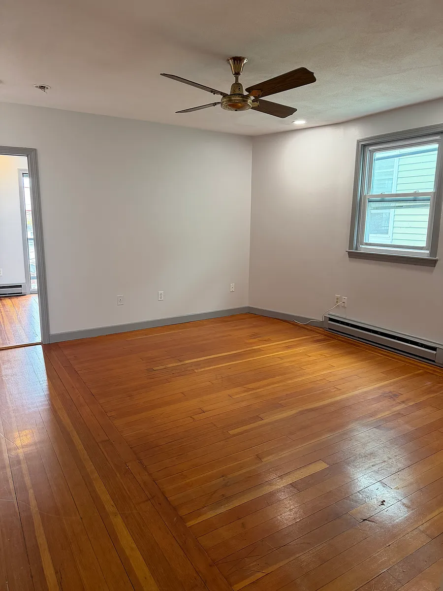 Building Photo - 16 Dix St #3