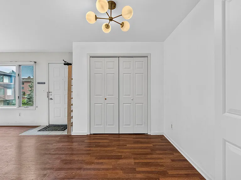224 Washington Ave #B — Photo 5