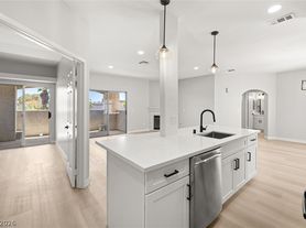 6821 Santa Isabel Ave, Las Vegas, NV