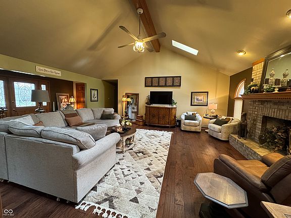 2nd image of 8906 Lesley Ln