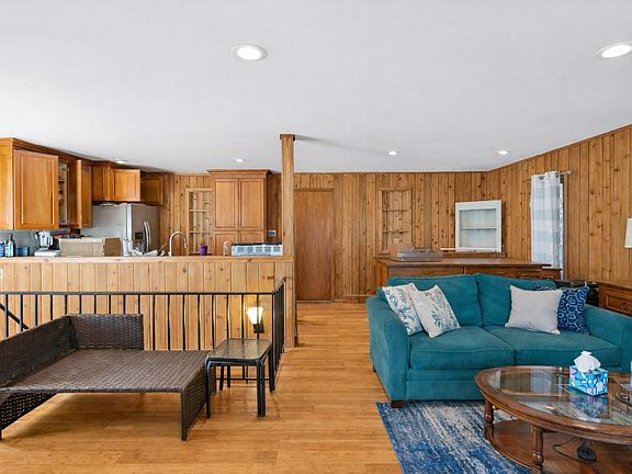 3rd image of 21 Hillside Rd