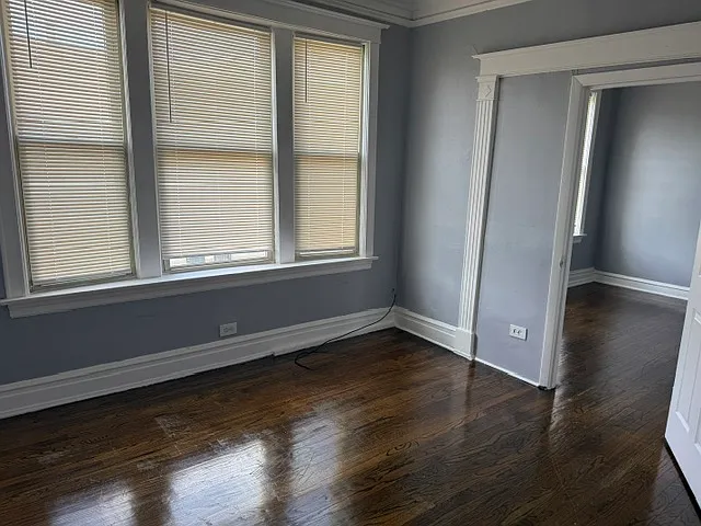 1507 W 66th St #2 — Photo 7