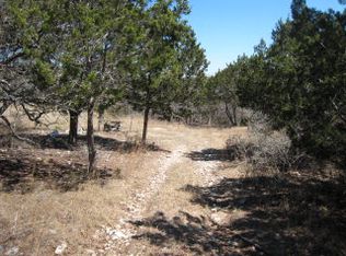 912 S Spicer Loop, Kerrville, TX 78028