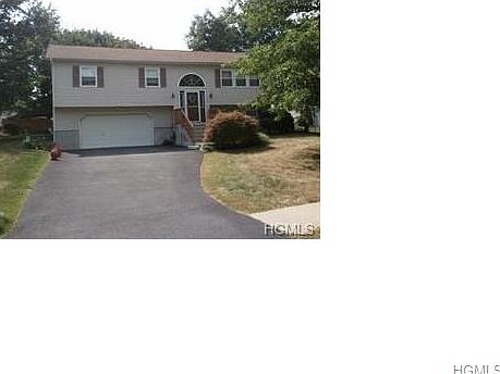1st image of 22 Sycamore Dr