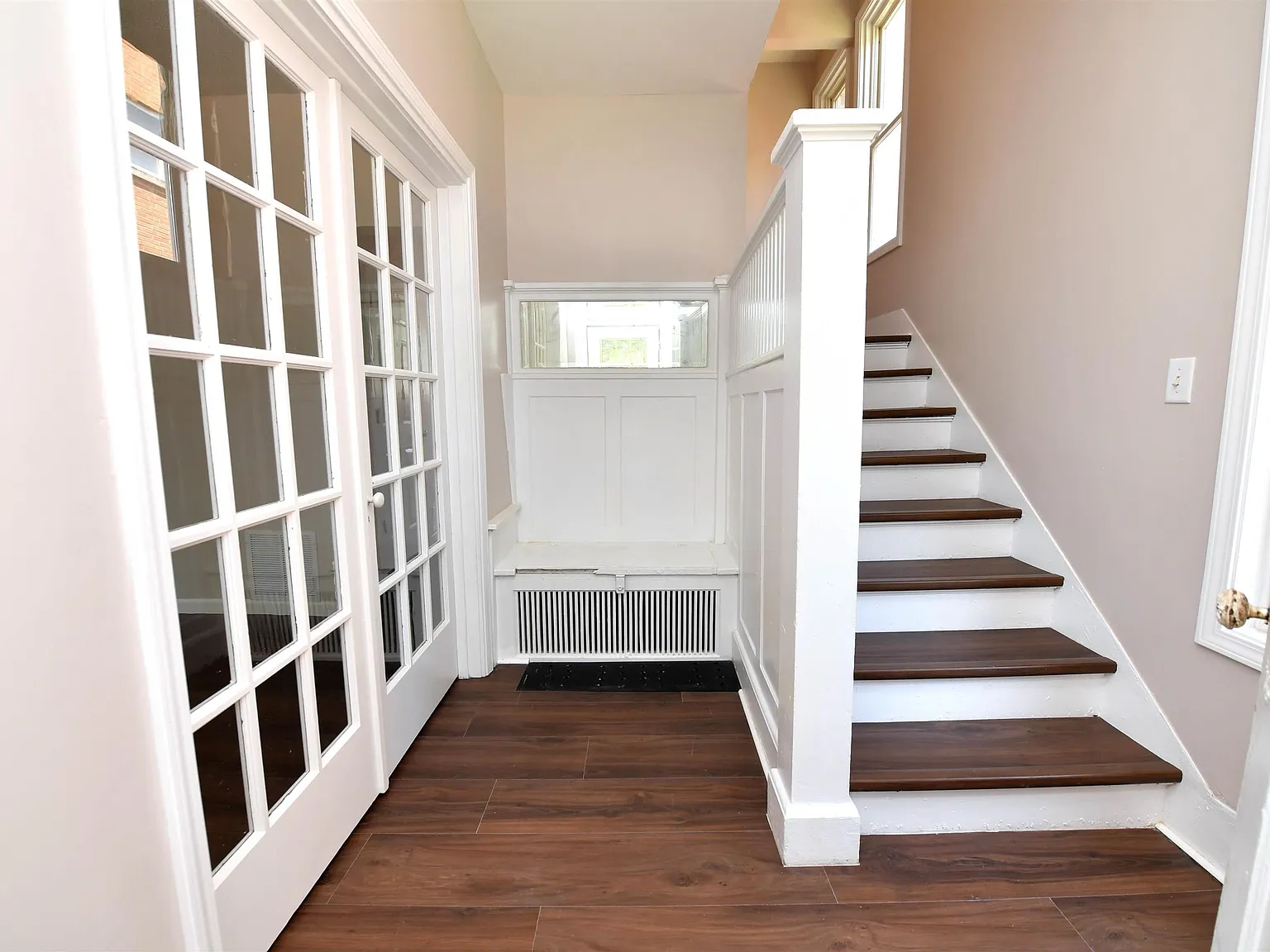 6 bed, 2.5 bath, 2470 sqft, $4,500 — Photo 3
