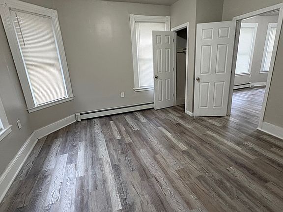 4th image of 259 Grove St Unit 2