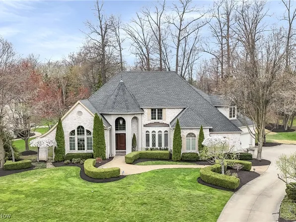 3088 N Windsor Ct, Westlake, OH 44145