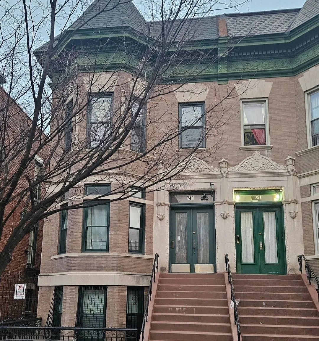 749 Kelly St — Photo 2