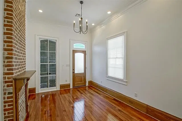 3 bed, 2.0 bath, 1000 sqft, $2,100 — Photo 4