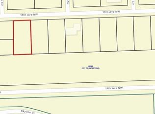 15th St NW, Watertown, SD 57201