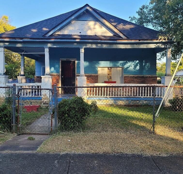 1st image of 1100 N Orchard Knob Ave
