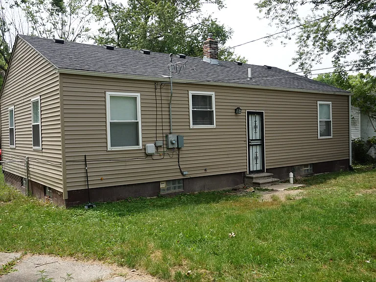 29134 Glenwood St — Photo 2