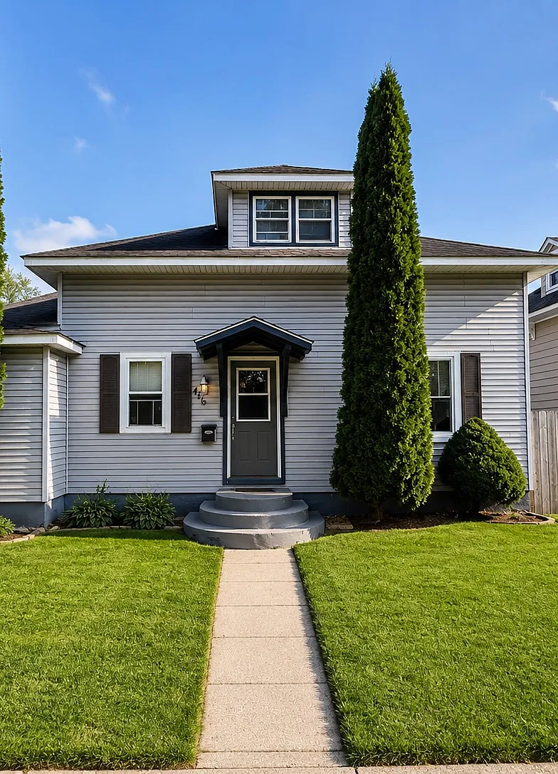 406 Main St E Fairbank — Photo 1