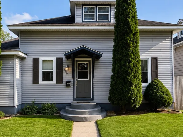 406 E Main St, Fairbank, IA 50629