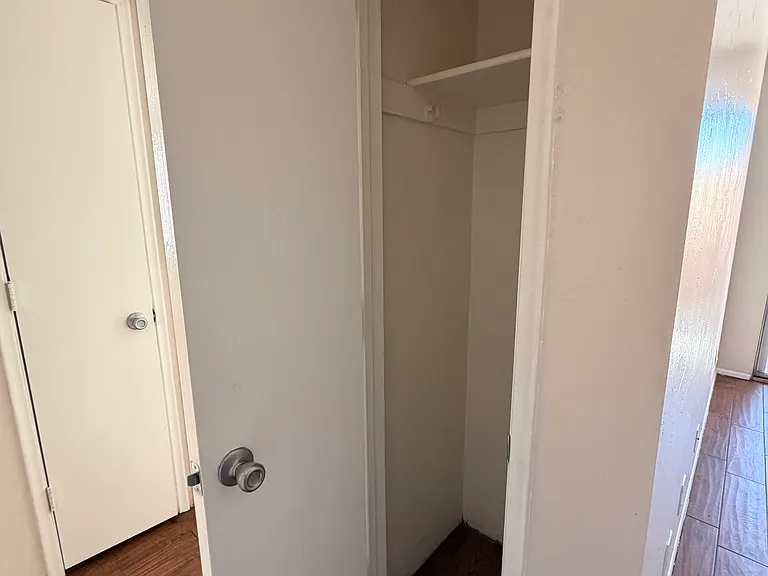 1810 E Blacklidge Dr #409 — Photo 16