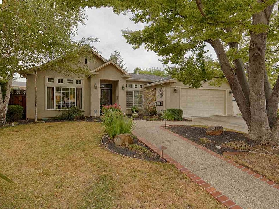 1st image of 849 Madeira Dr