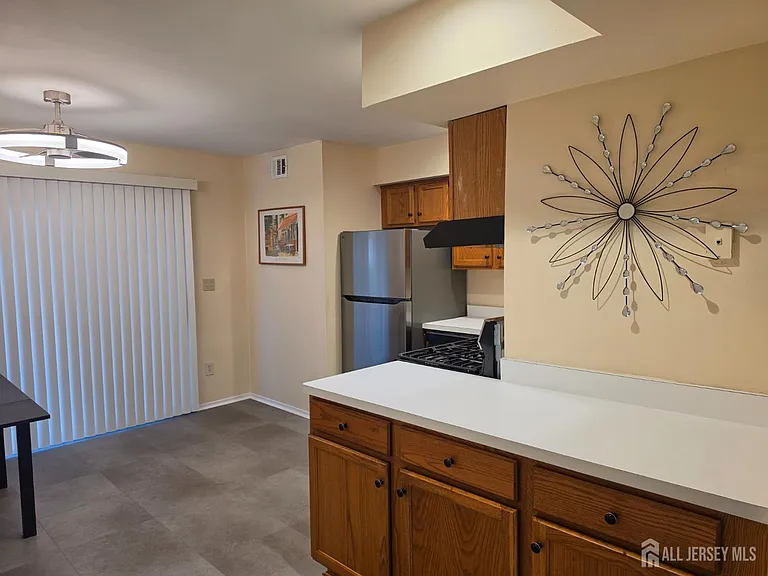18 Judson St #1A — Photo 9