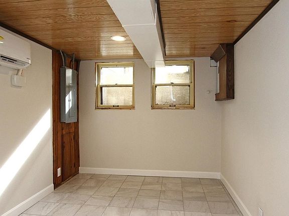 5th image of 2940 N 63rd St #B