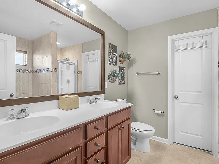 153 Hamilton Grv — Photo 30
