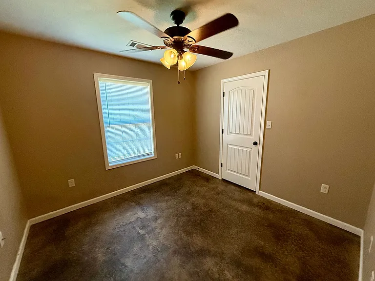 206 S Bernis St — Photo 8