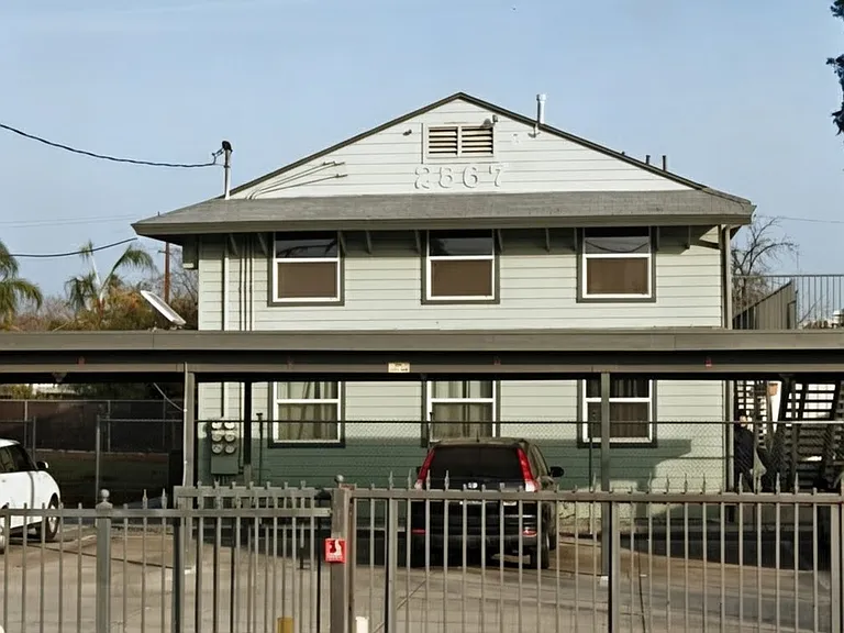 2567 S Rowell Ave — Photo 9