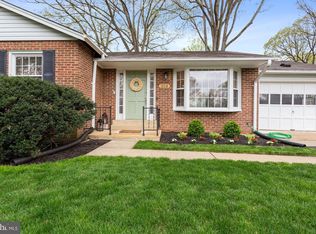 308 Valeview Ct NW, Vienna, VA 22180
