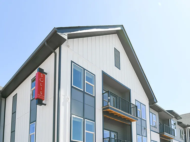 Solis North Creek — Photo 23