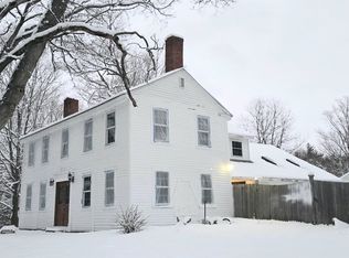 86 Raymond Rd, Chester, NH 03036