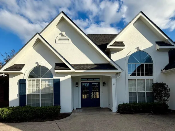 9 Steamboat Bnd, New Iberia, LA 70563