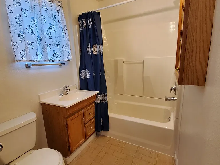 212 Grove St — Photo 12