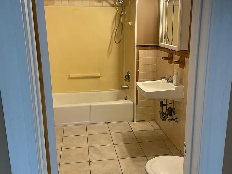 270 Washington St #2R — Photo 12