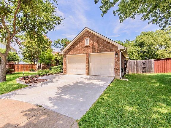 3rd image of 8439 High Brush Dr