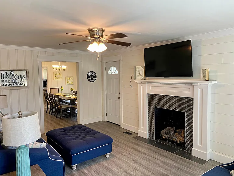 3128 Blue Springs Rd SE — Photo 3