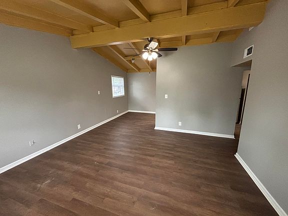 2nd image of 214 Rugby Rd
