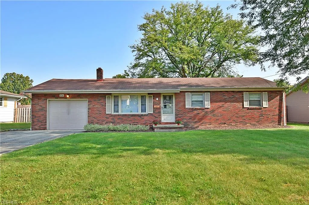 4284 Kerrybrook Dr photo 1