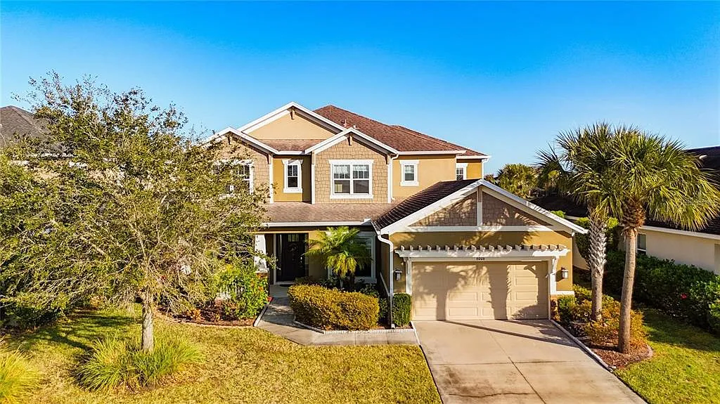 5 bed, 5.5 bath, 4761 sqft, $5,000 — Photo 2