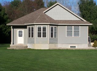 7858 S 92nd Ave, Rothbury, MI 49452