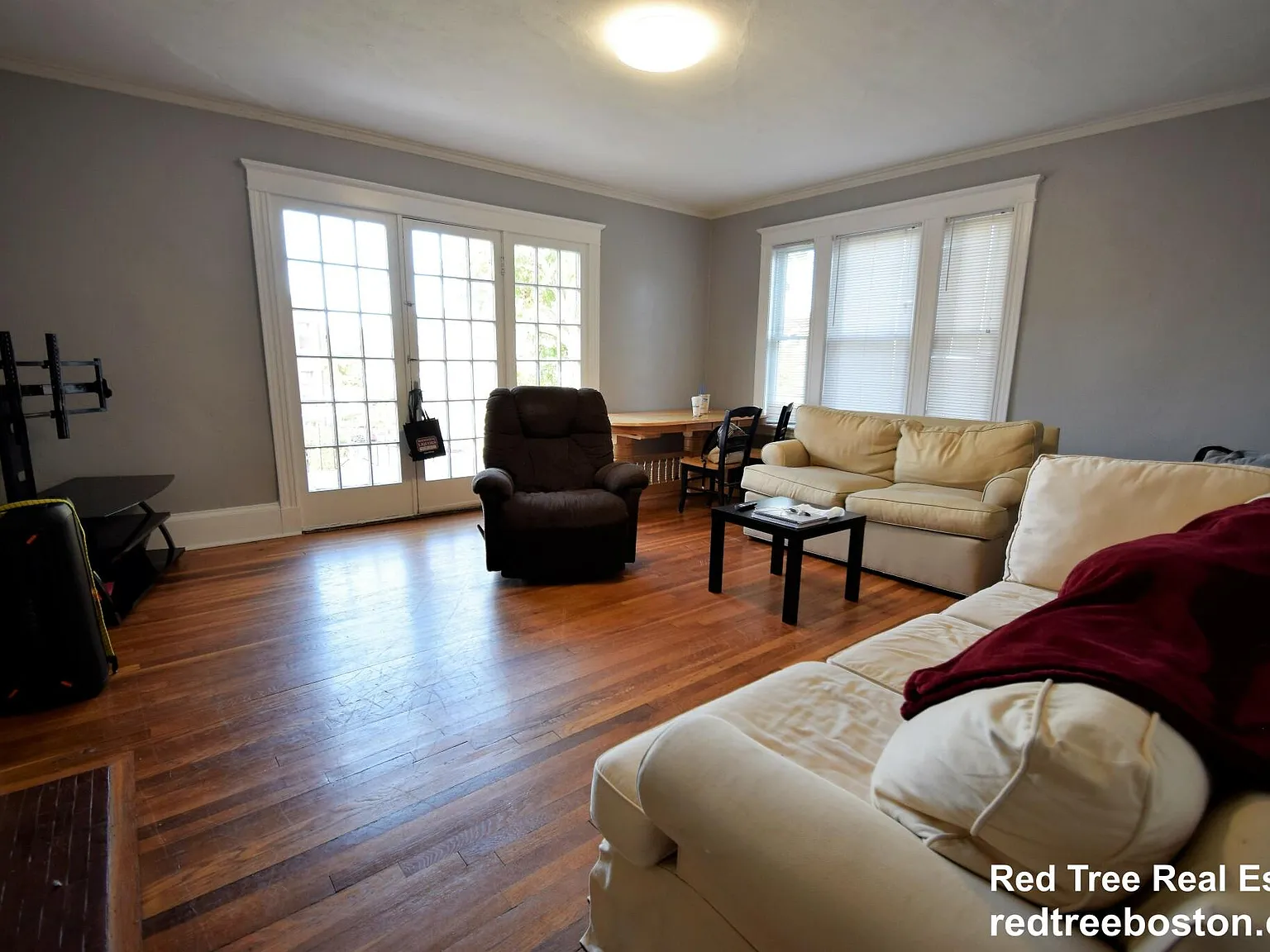 4 bed, 1400 sqft, $6,600 — Photo 3