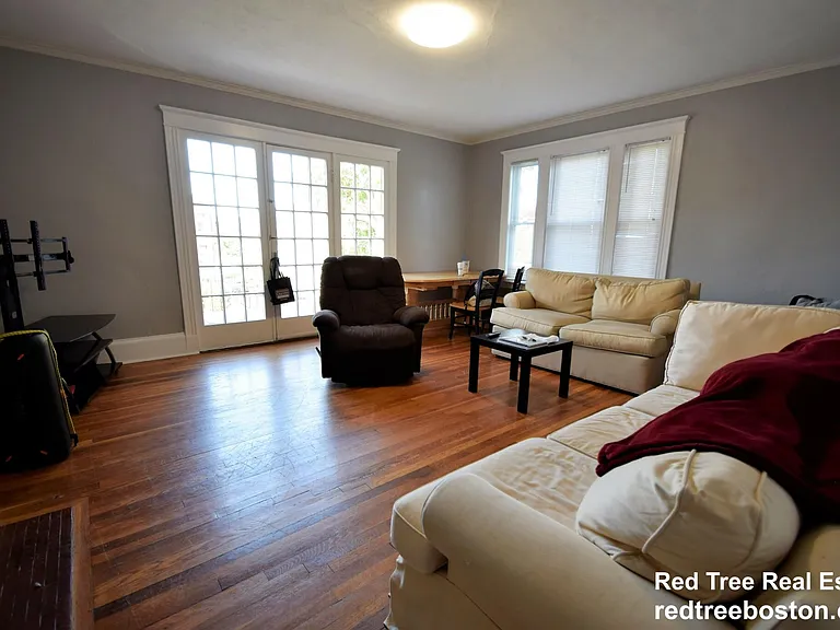229-231 Chestnut Hill Ave #2 — Photo 3