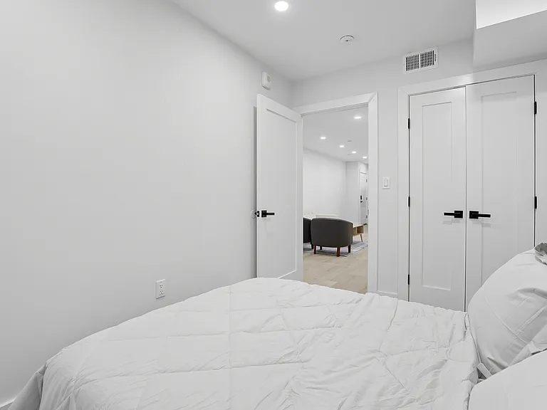 3923 14th St NW #1 — Photo 8