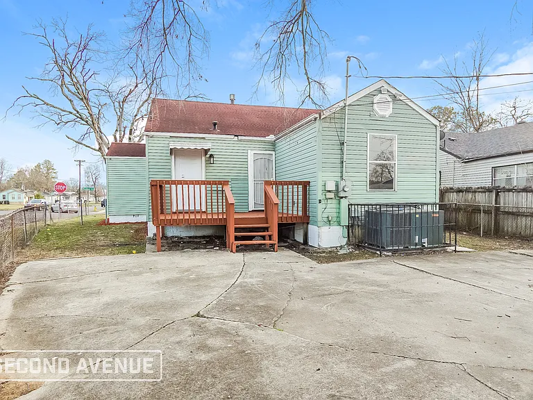 1800 Woodland Ave SW — Photo 13