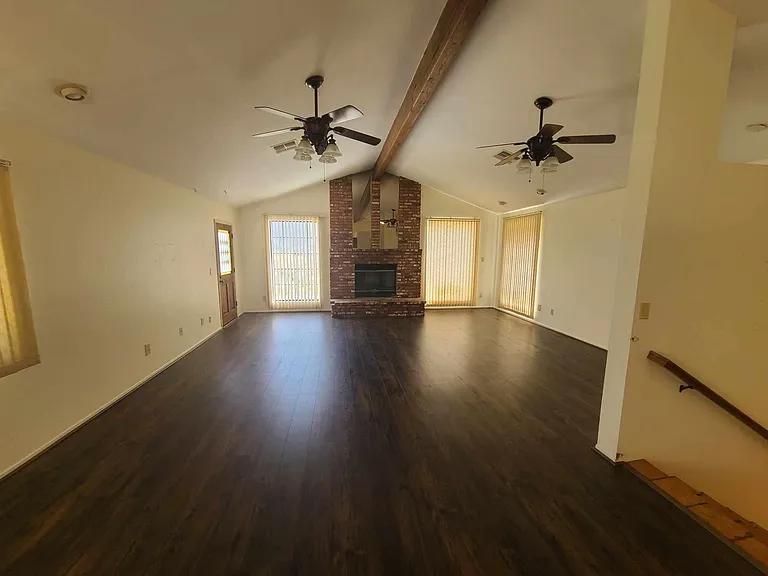 24451 Oaktree Ct — Photo 3