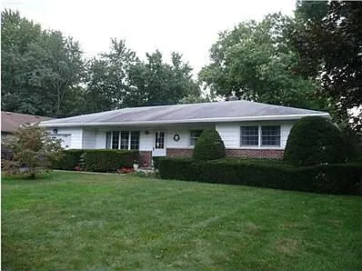 127 Westwood Ave photo 1