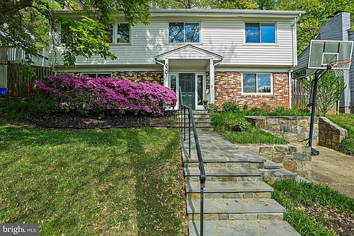 6301 Crathie Ln Photo 1