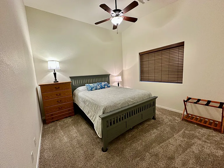 Bedroom 2 w Queen Bed
