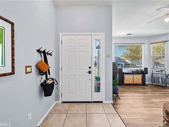 5th image of 121 Headwaters Rd