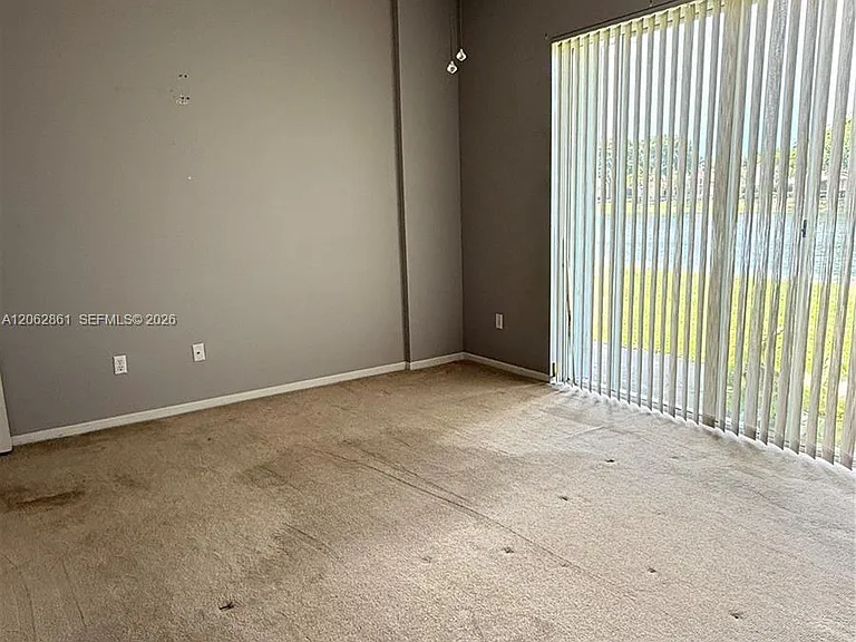 2435 SE 7th Pl — Photo 19
