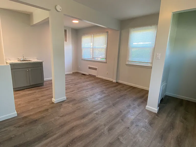 336 Scranton Ave #1 — Photo 32