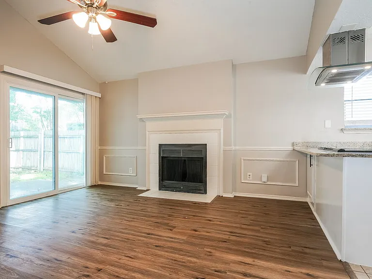 5016 Santa Fe Ct — Photo 5