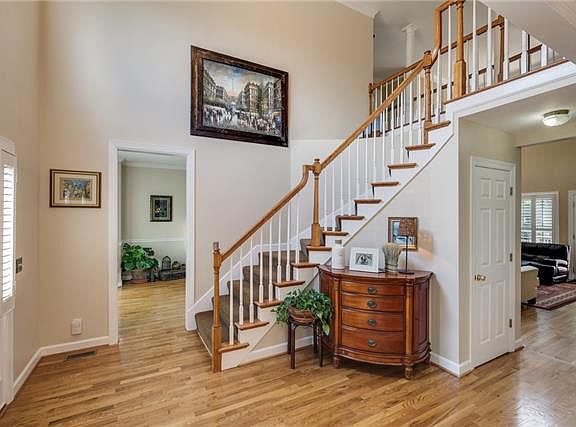 4th image of 7188 Forrest Oaks Dr
